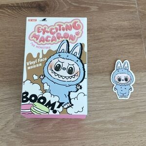 Confirmed sea salt coconut Exciting Macaron The Monsters Vinyl Face plush